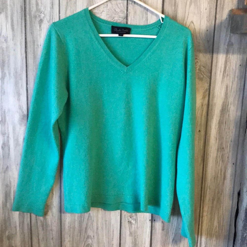 Claudia Nichole green cashmere sweater. Large